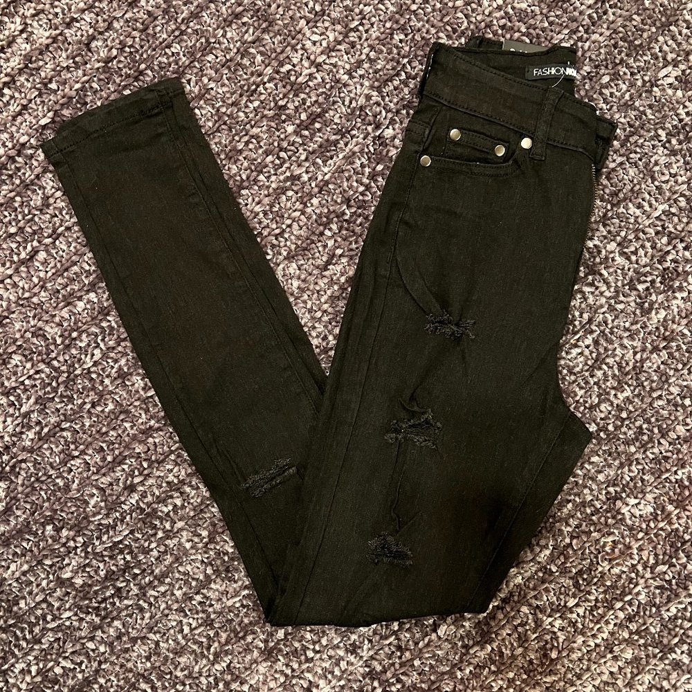 Fashion Nova Distressed Black Skinny Jean